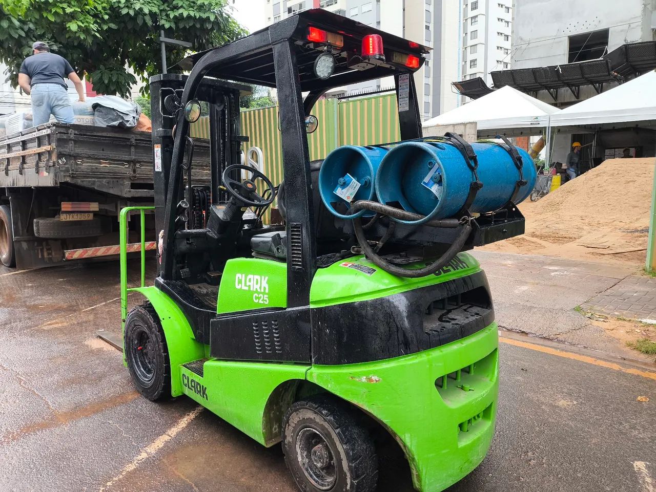 Empilhadeira Clark - Foto 3
