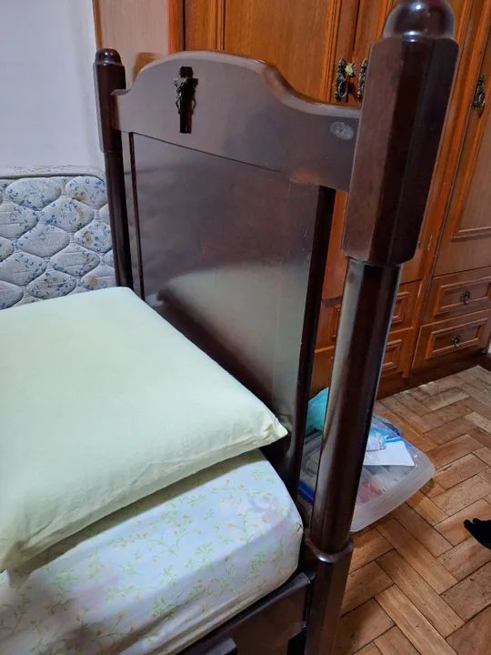 Cama Viúva em Madeira maciça com cabeceira e Colchão - Foto 3