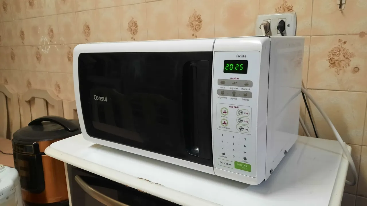 Microondas Consul 20L/110V BRANQUINHO!