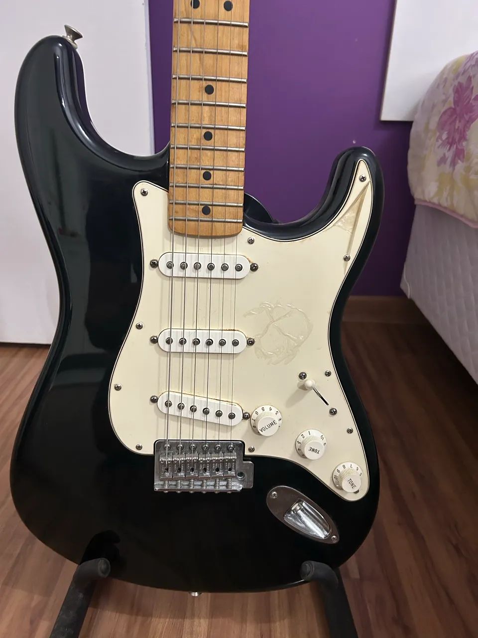 Fender Stratocaster Standard - Made in Mexico - Perfeita + Capa