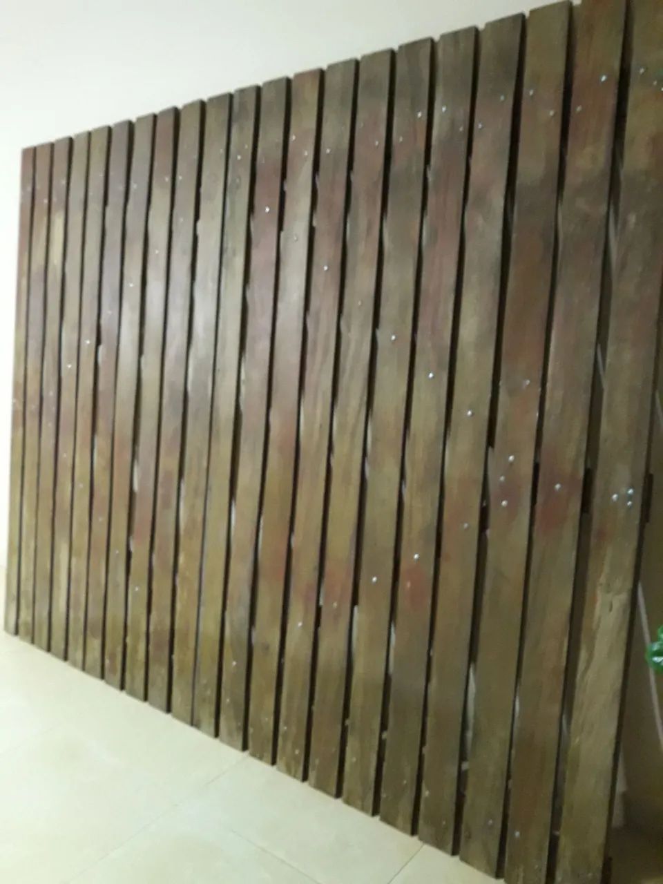 Portão de madeira 64341455566849123