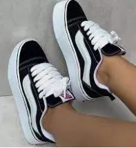 Tênis Vans Knu Skool Preto - De R$149,90 Por R$139,90 - Disponível nos tamanhos 35 e 36
