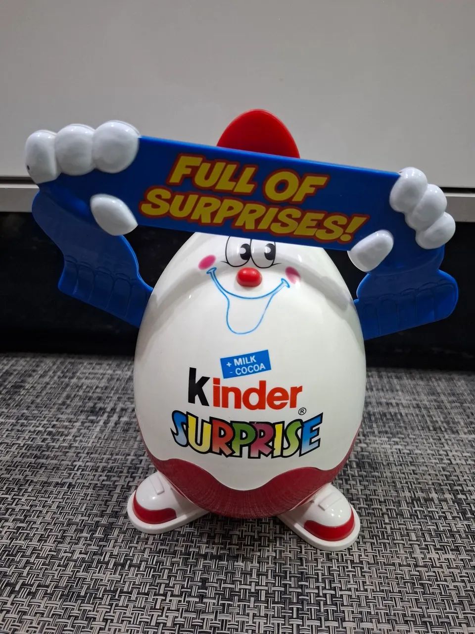 Boneco Kinder Ovo grande 