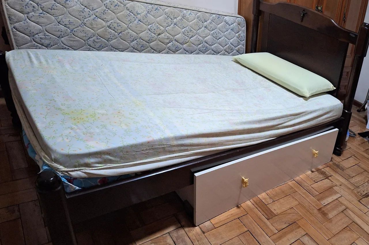 Cama Viúva em Madeira maciça com cabeceira e Colchão - Foto 2