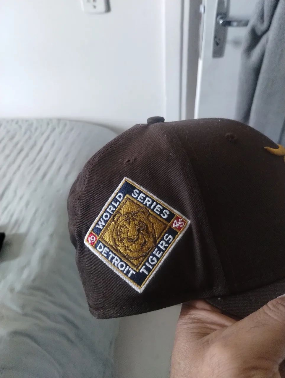 Boné New Era Detroit Tigers marrom ajustável original  - Foto 2