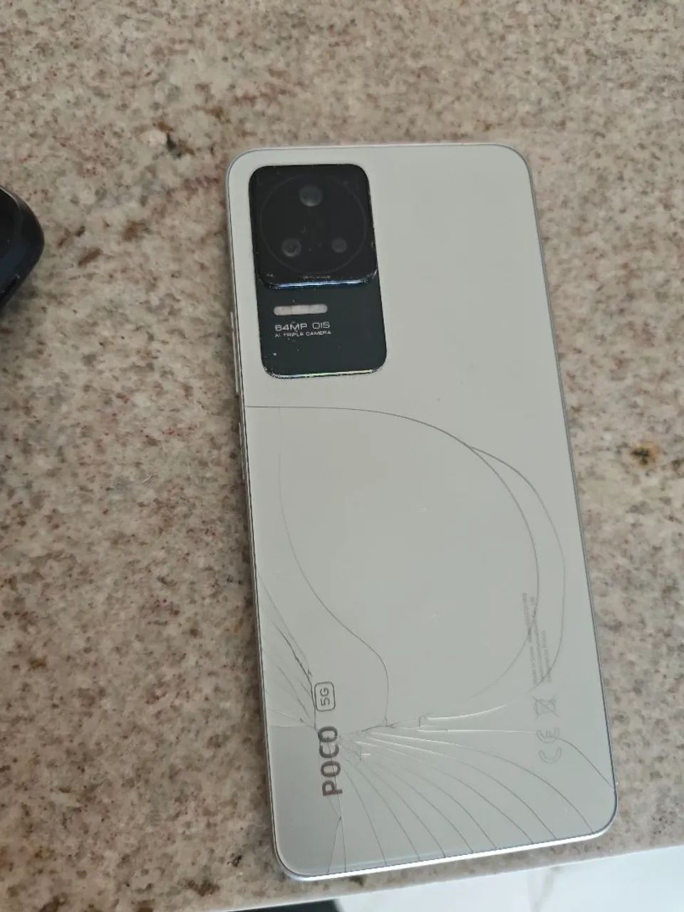 Pocophone f4 - Foto 2