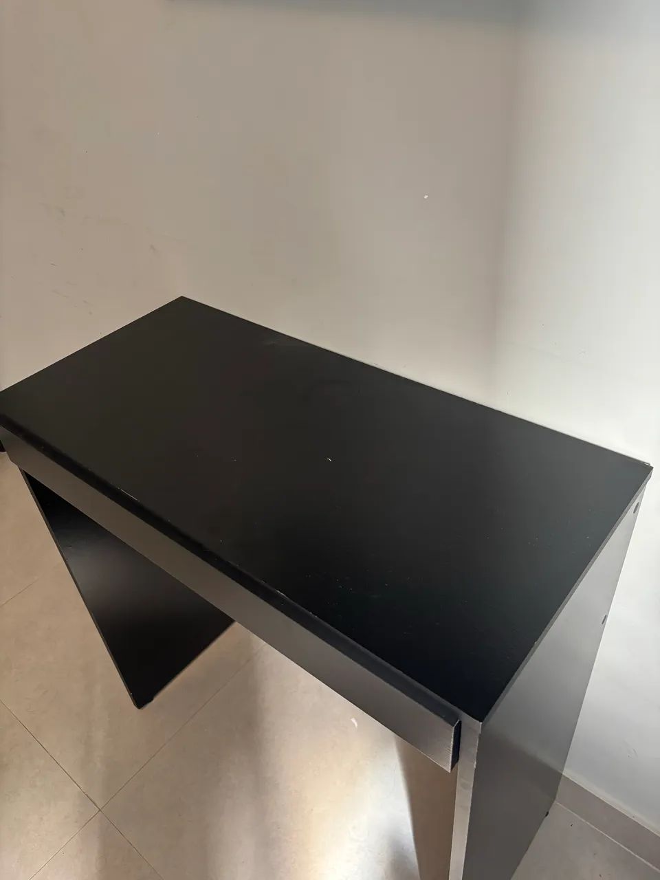 Escrivaninha Compacta Preta com Gaveta - Foto 2