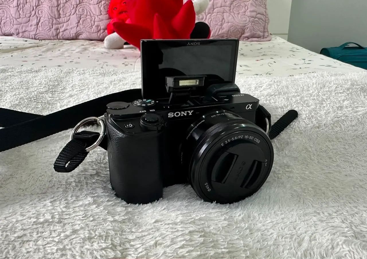 Câmera Sony A6100 - Foto 4