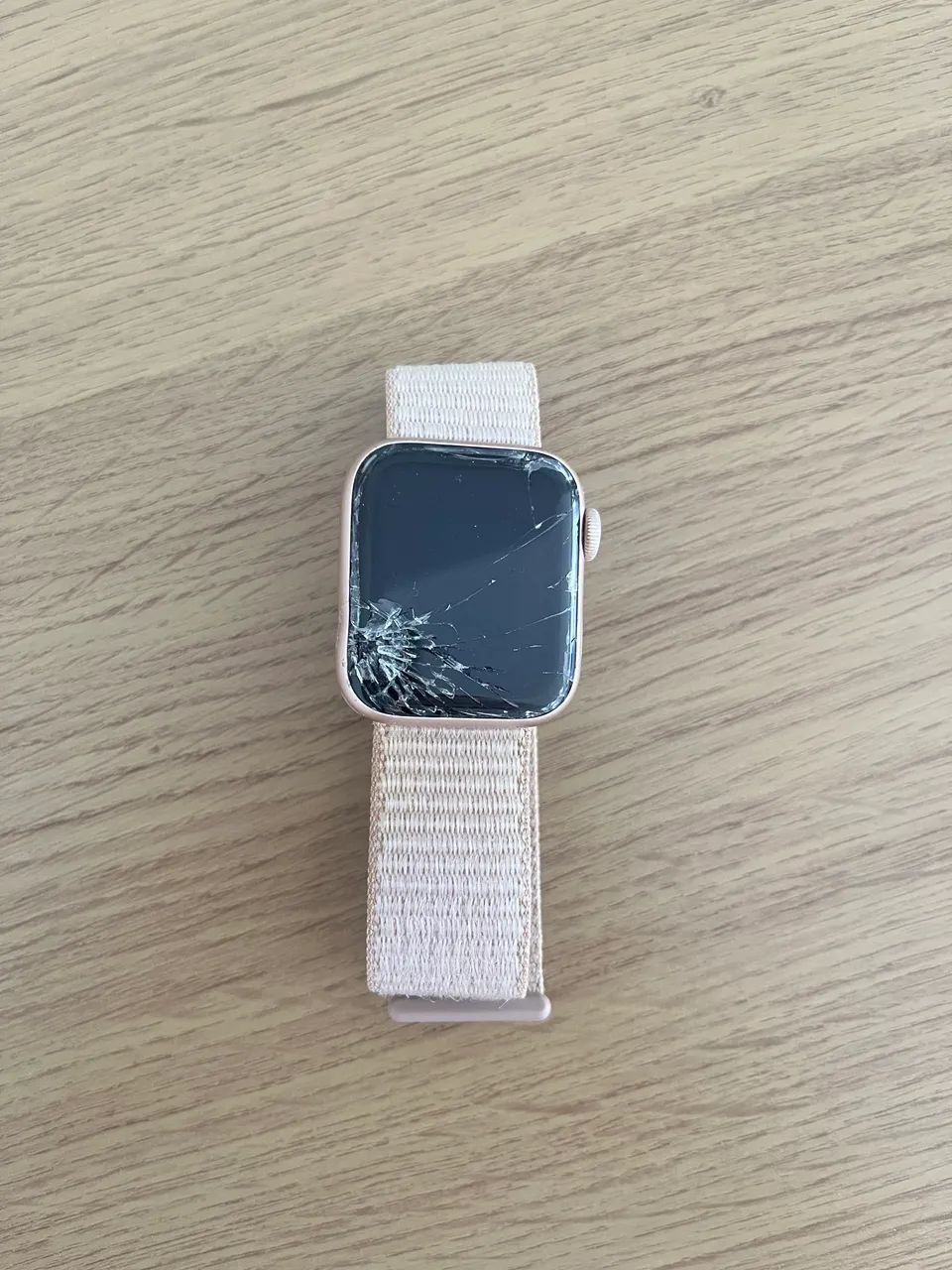 Apple Watch Series 5 - Retirada de peças