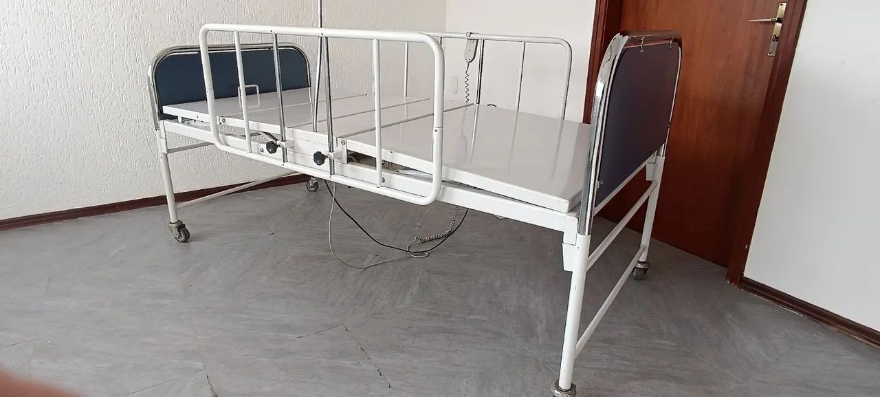 Cama Hospitalar Elétrica semi-nova.  - Foto 4