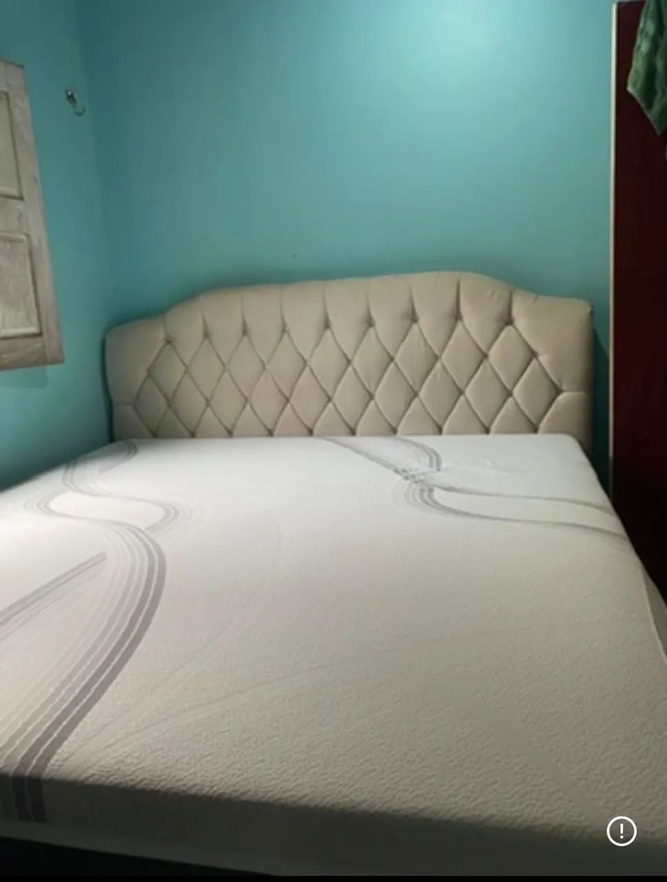 Cama Super King com cabeceira 