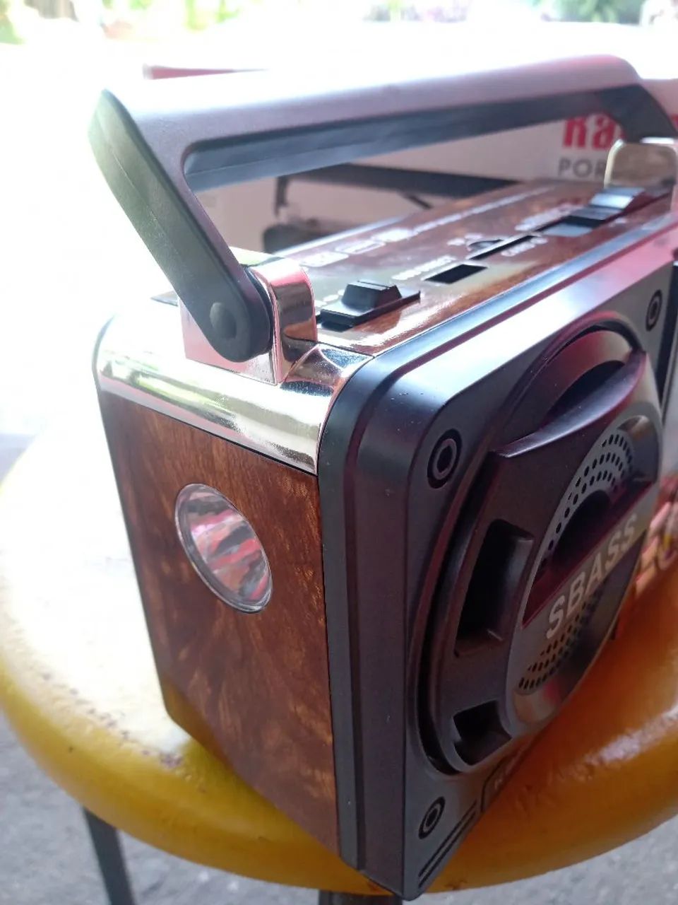 Rádio portátil retro bluetooth  - Foto 3