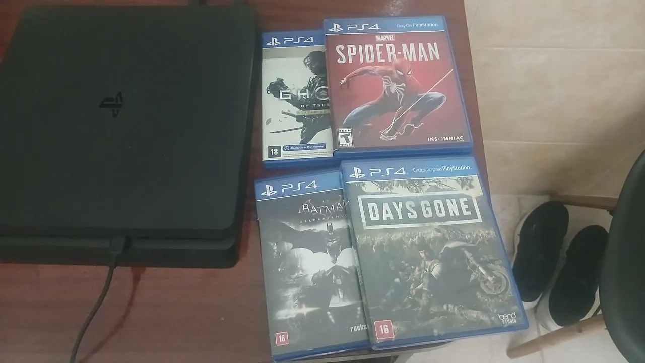 Ps4 slim 