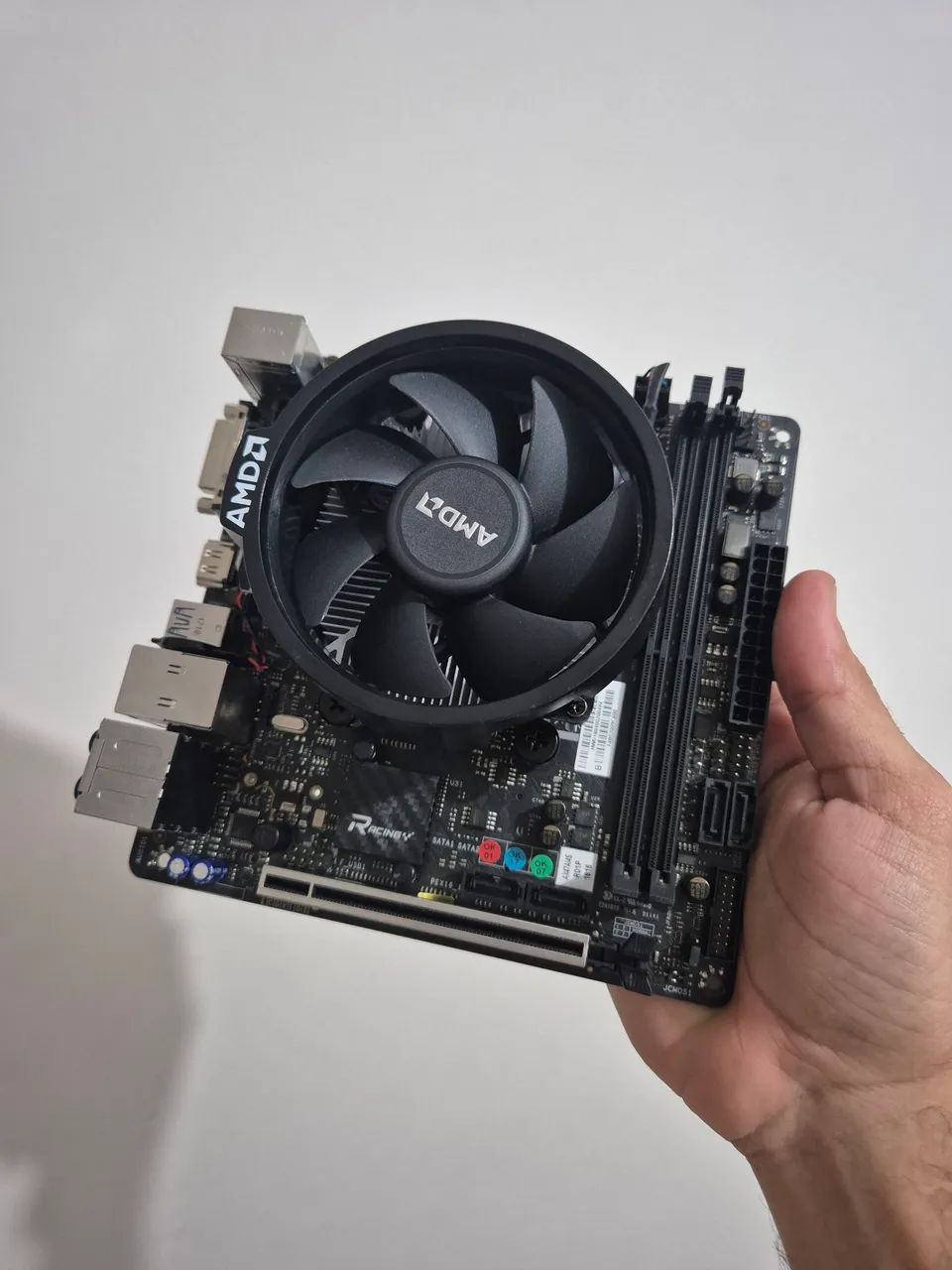 Kit mi i itx am4