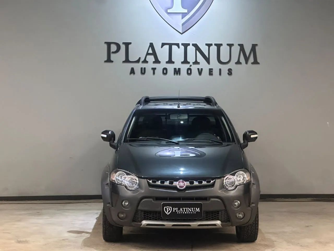 Fiat Strada Adventure1.8/ 1.8 Locker Flex CD 2015 - Foto 4