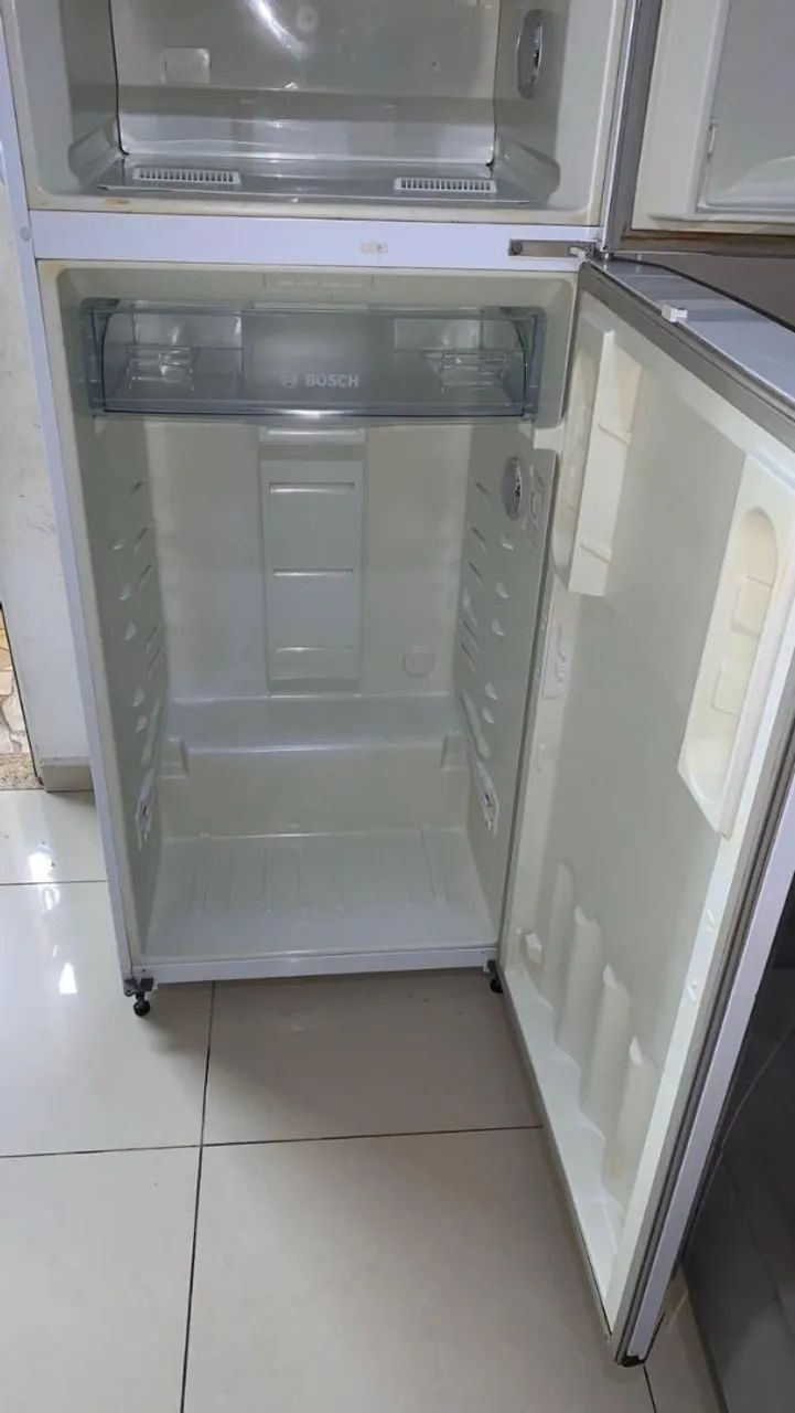 Geladeira com defeito  - Foto 3