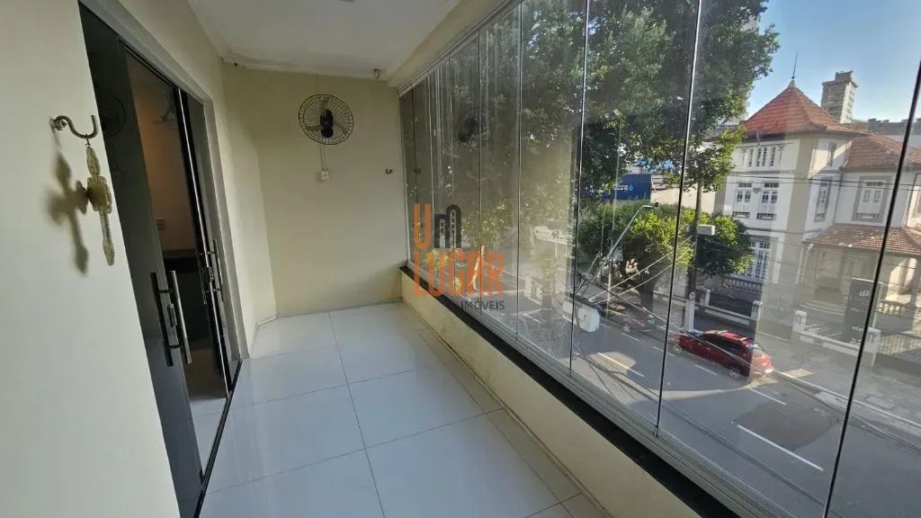 Um Lugar Imóveis Aluga: Apartamento MOBILIADO com 2 suítes e vaga de garagem na Av. Serzed - Foto 4