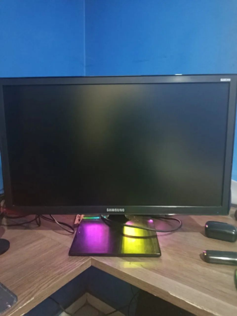 Monitor samsung 21.5" S22E310 - acompanha fonte e funciona normalmente