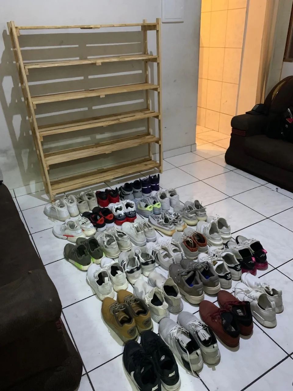 Vende-se Prateleira de Madeira
