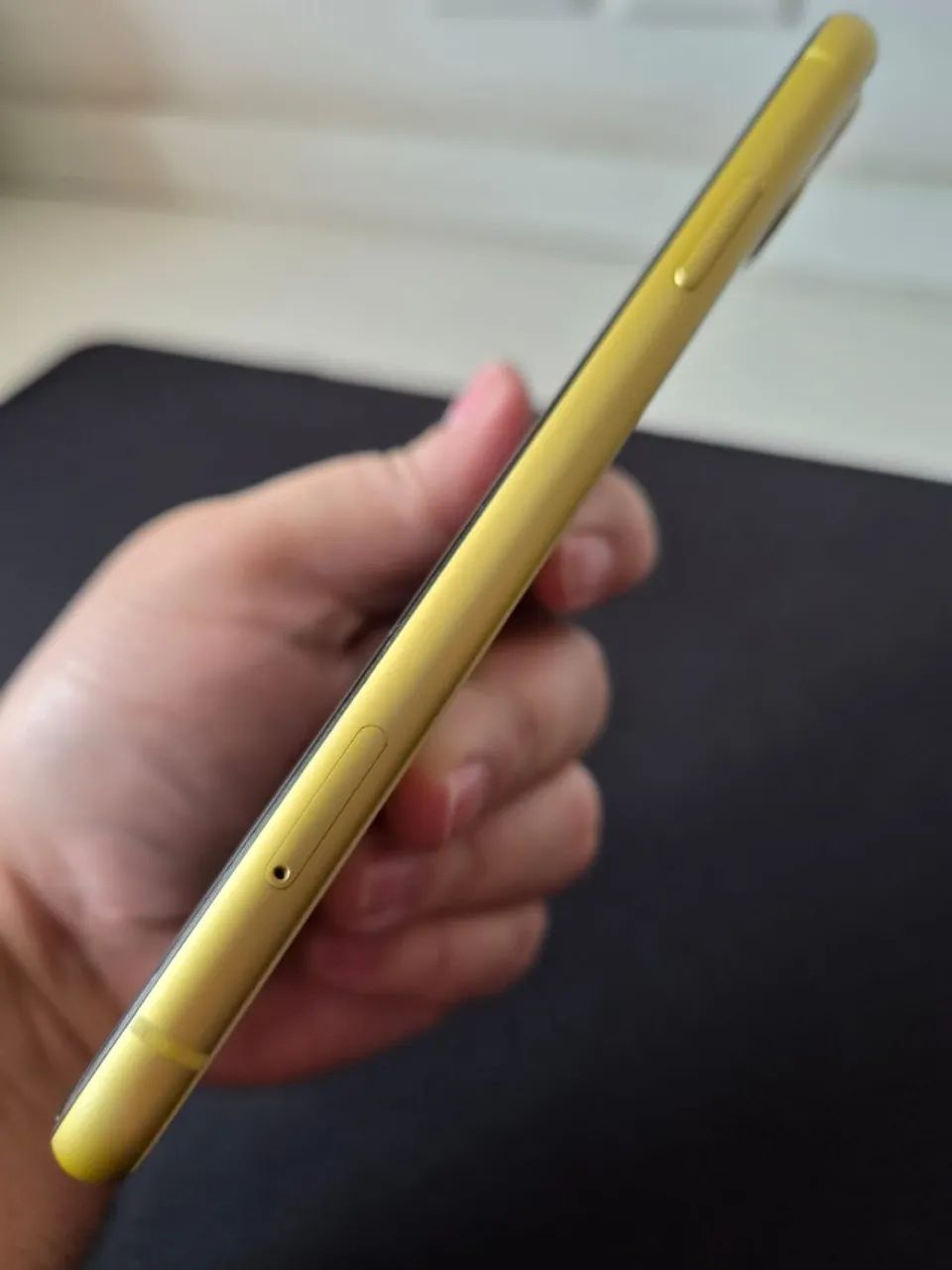 iPhone 11 - 64GB (Amarelo) - Celulares e Smartphones - Palmeira