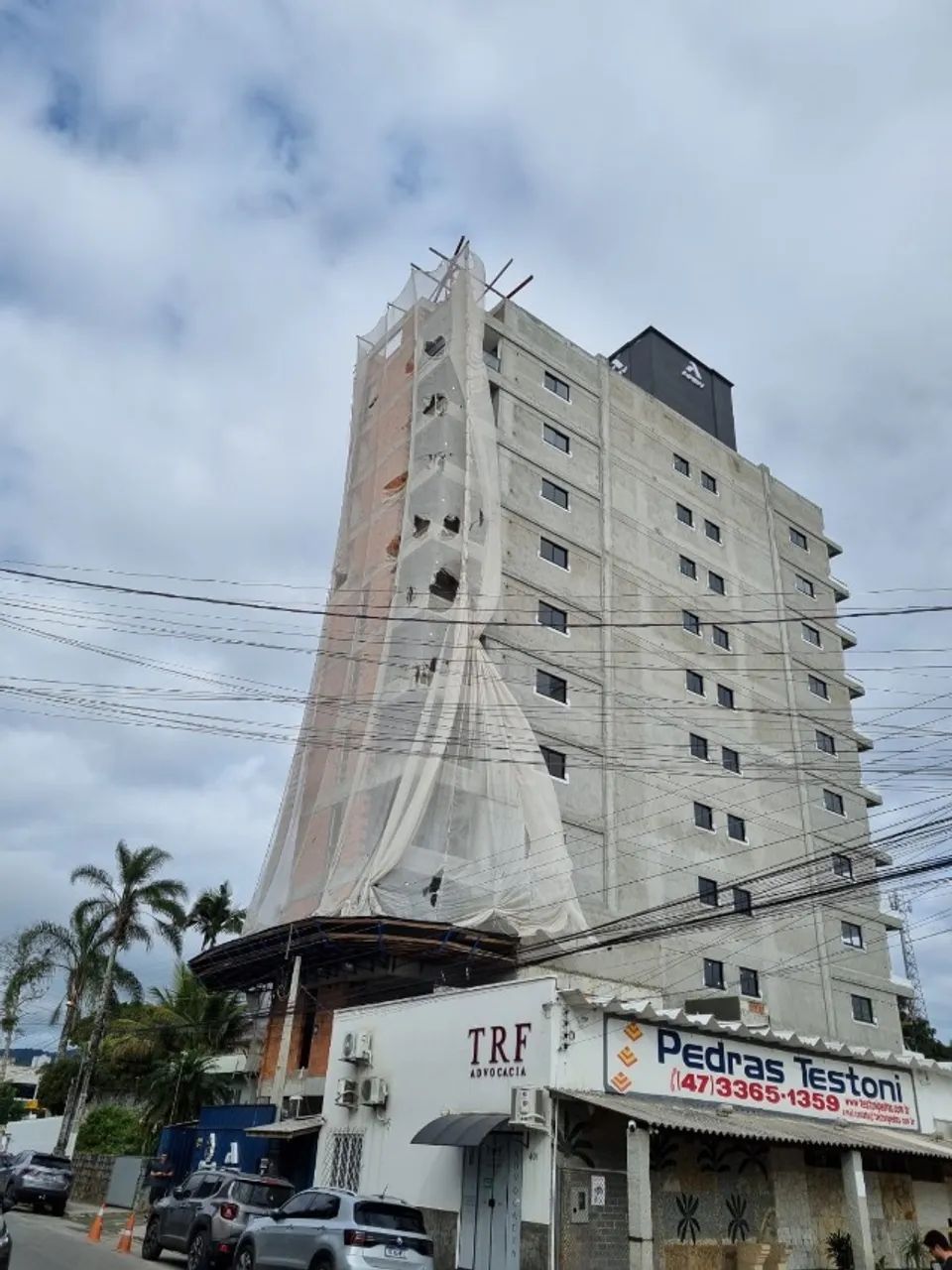 Apartamento Camboriú Centro 02 Suítes 