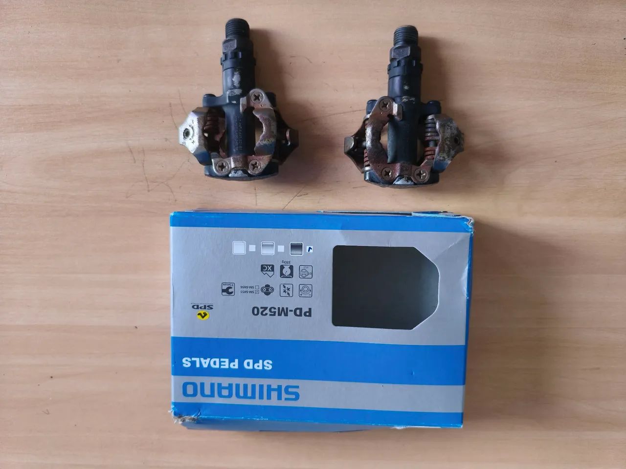 Pedal Shimano clip PD520 com tacos 