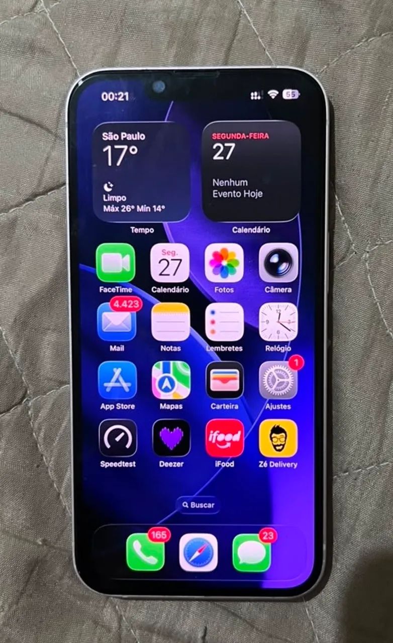iPhone 13 