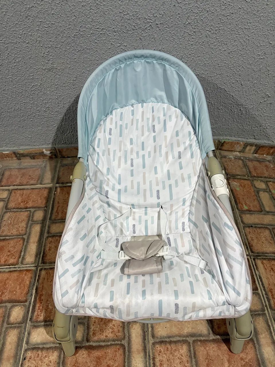 Cadeira de balanço infantil 
