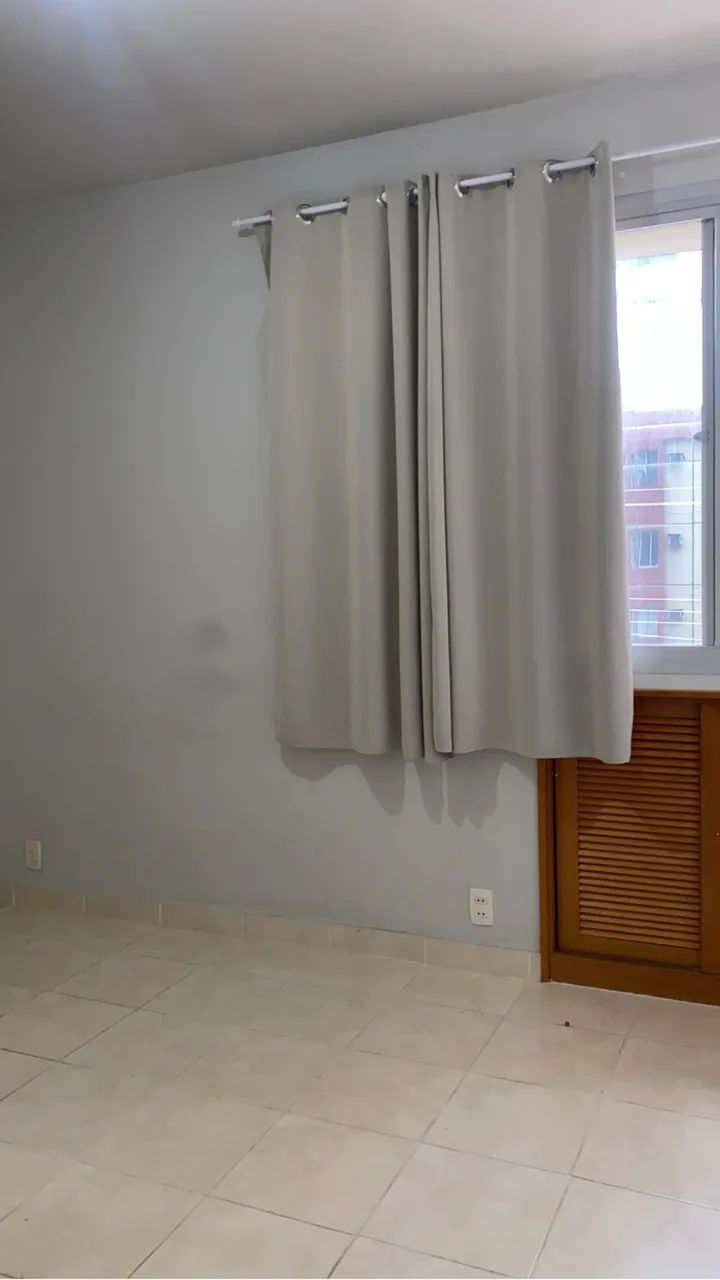Alugo quarto em Itapuã 