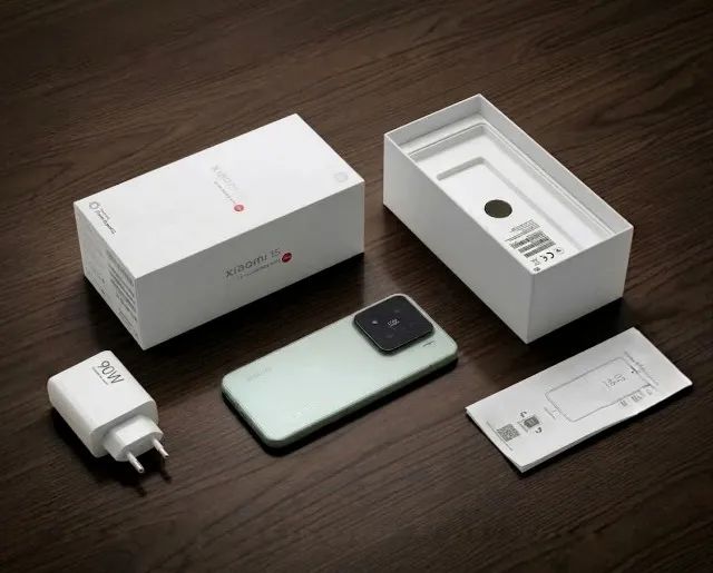 Xiaomi Mi 15 Snapdragon 8 Elite 512GB Câmeras LEICA Troco em S26