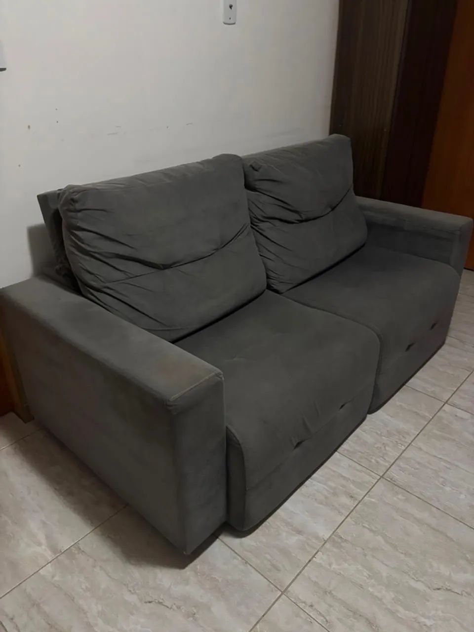 Sofa retratil e reclinavel, muito novo - Foto 4