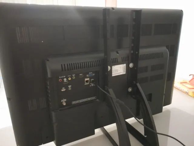 TV CCE LED 32" - modelo LT32G - funcionando perfeitamente - Foto 2
