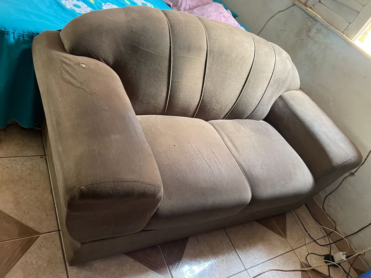 Vendo sofá-  2 lugares