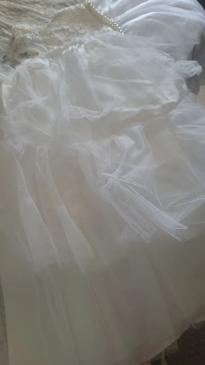 Vestido de dama de honra infantil branco luxo (4-6 anos) com renda e pérolas - Foto 5