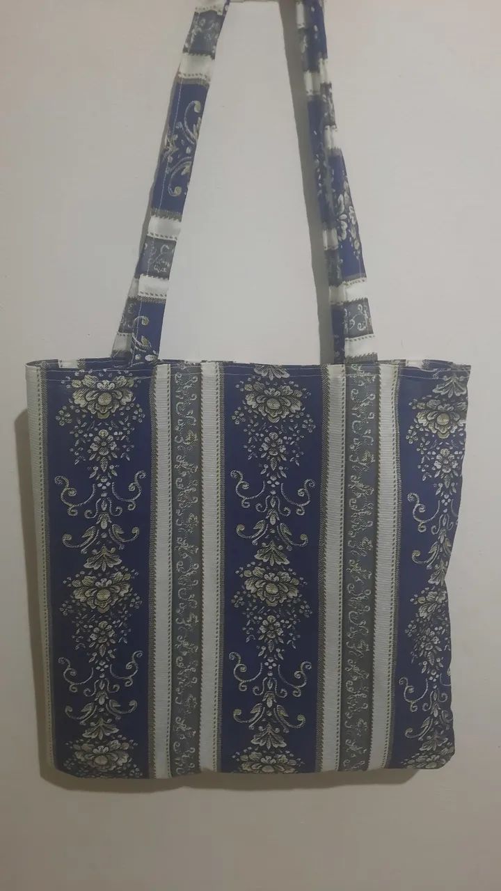 Bolsa com estojo de maquiagem  - Foto 2