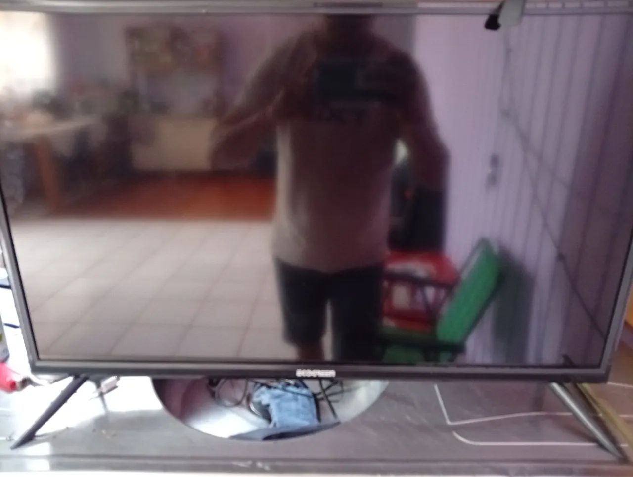 Vende-se TV nova 32 polegadas - Foto 2