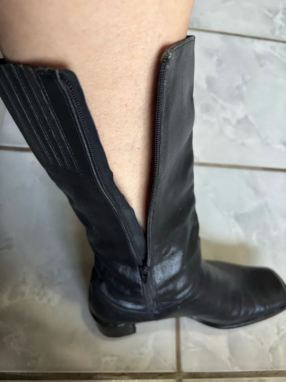 Botas em couro preta 