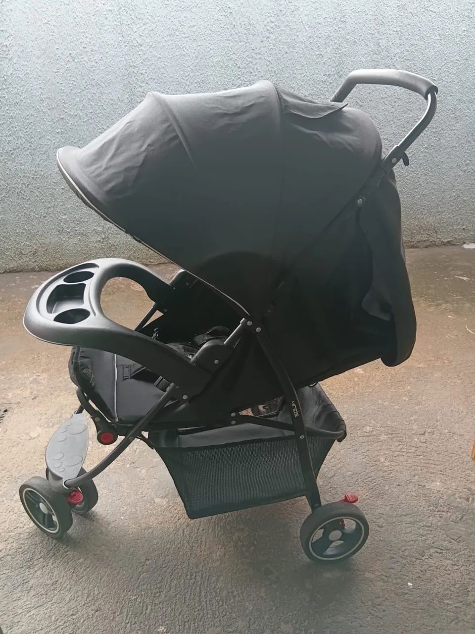 Carrinho unissex preto para bebê MaxiBaby - Foto 4