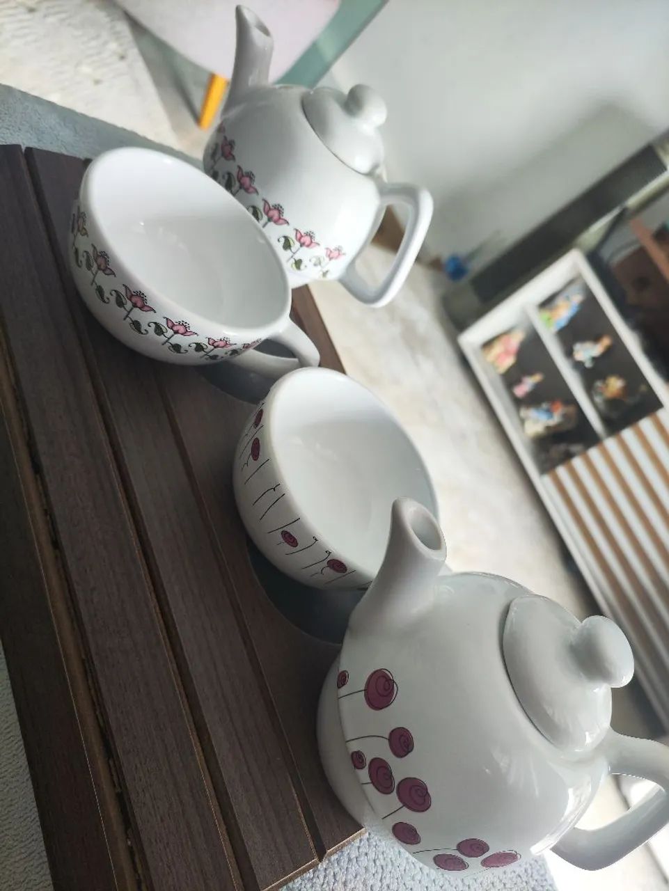 Bules porcelana 80 reais os dois  - Foto 2