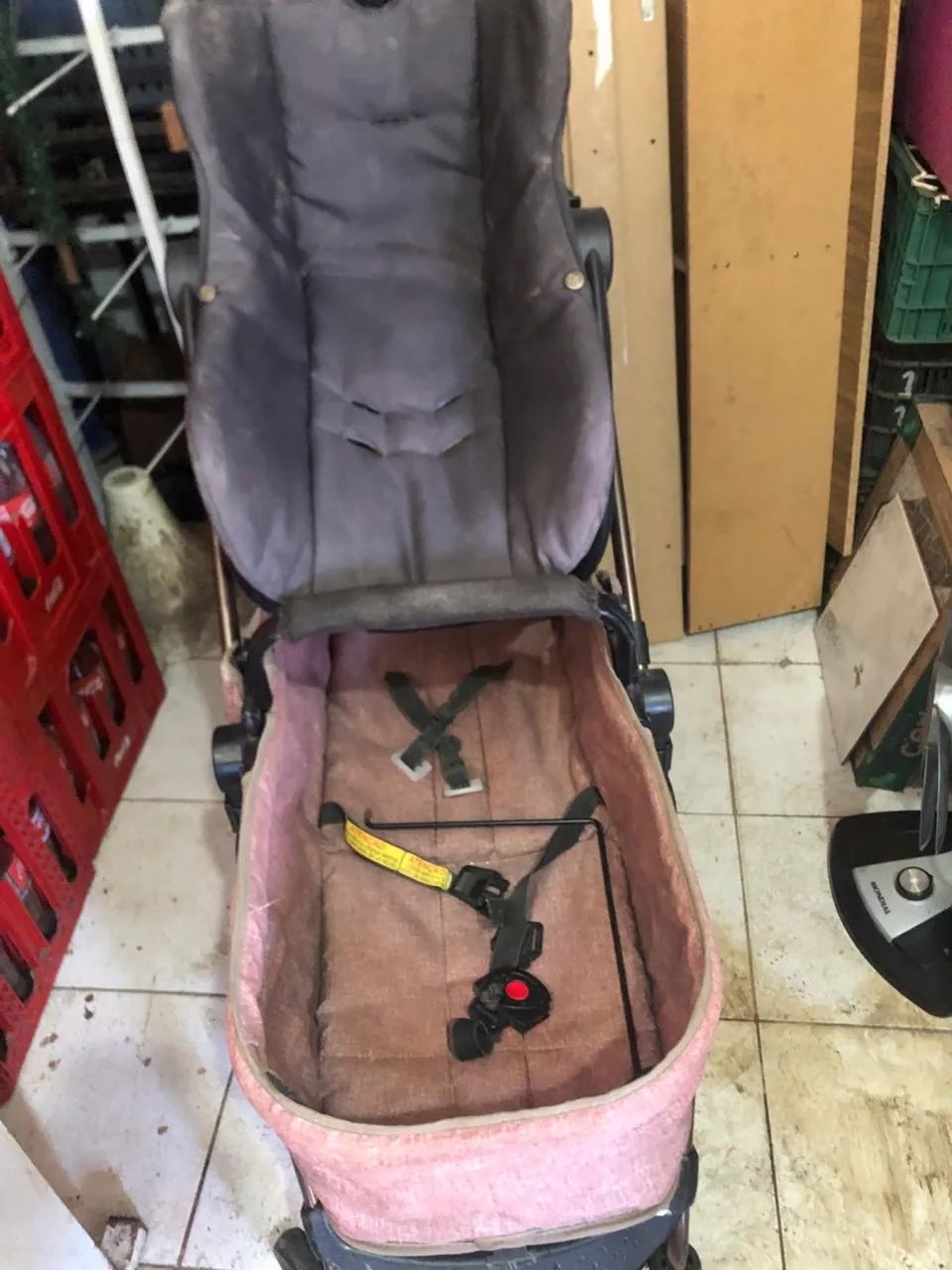 Carrinho de bebê + bebê conforto 