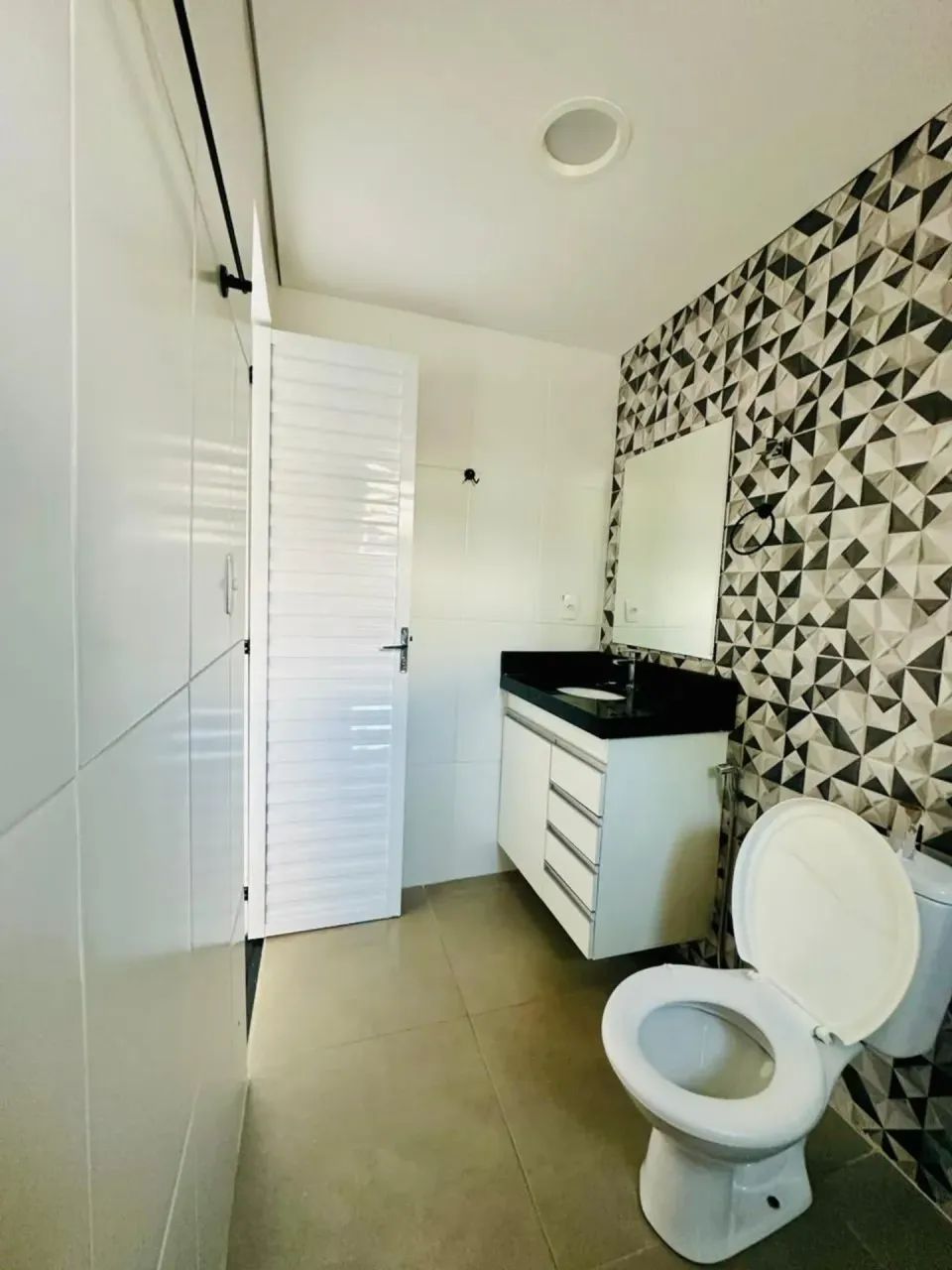 ALUGO LINDA CASA SEMI MOBILIADA DE 2 QUARTOS NA MARAMBAIA, COM CENTRAIS NOS QUARTOS - Foto 10