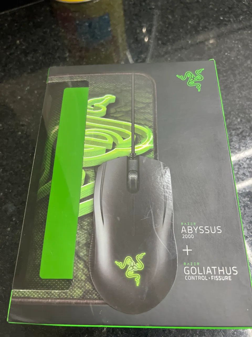 Combo Mouse Razer Abyssus 2000 + Mousepad Goliathus Cintrol Médio 