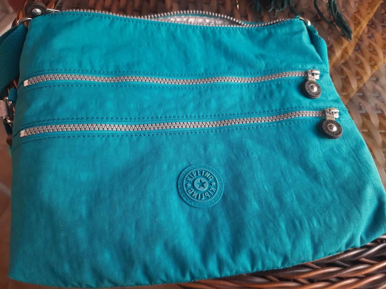 Vendo bolsa Kipling transversal  - Foto 3