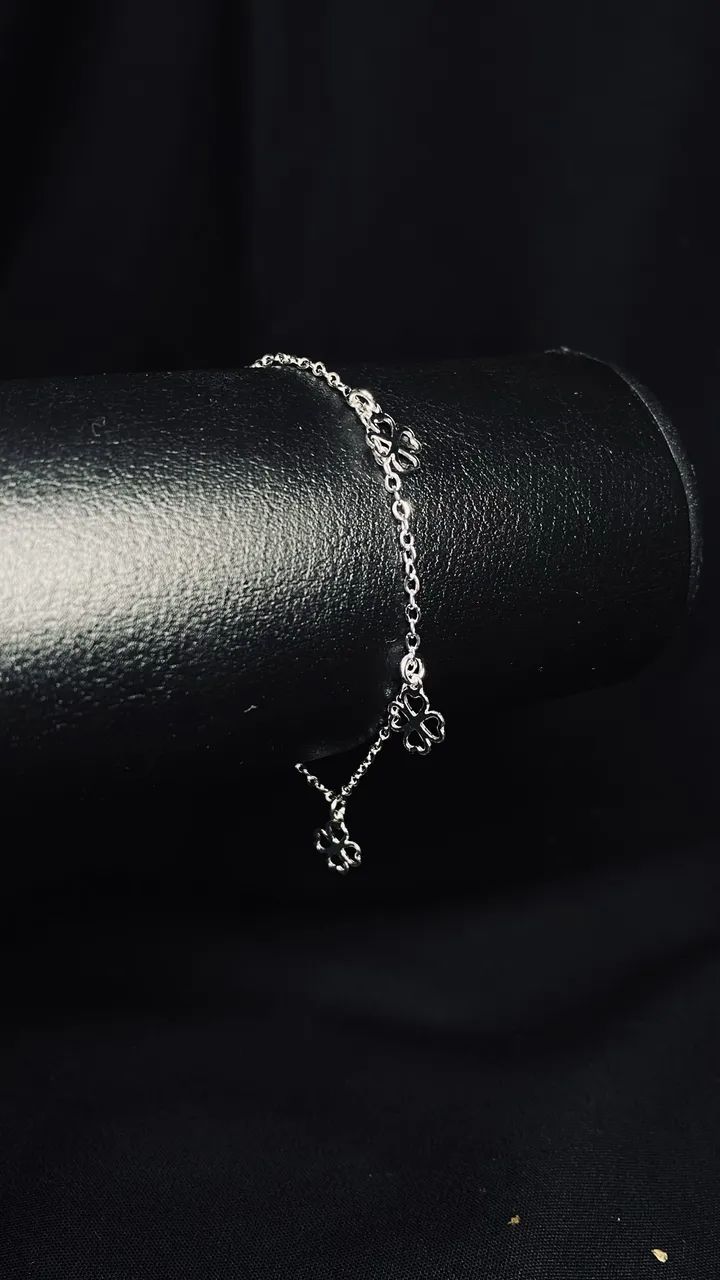 Pulseira de prata 4 trevos - Foto 2