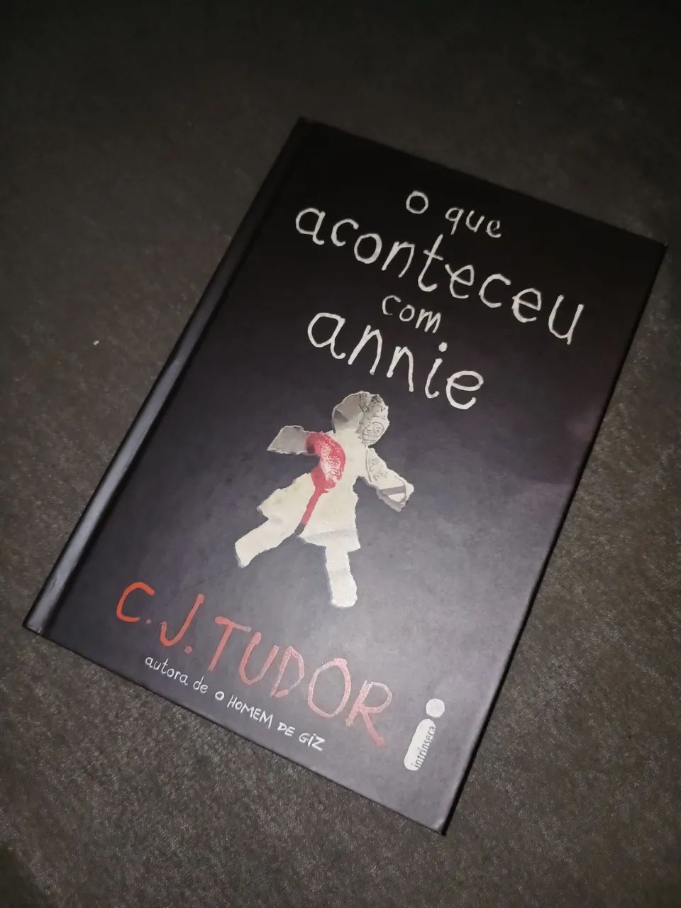 O que Aconteceu com Annie? [C.J. Tudor]