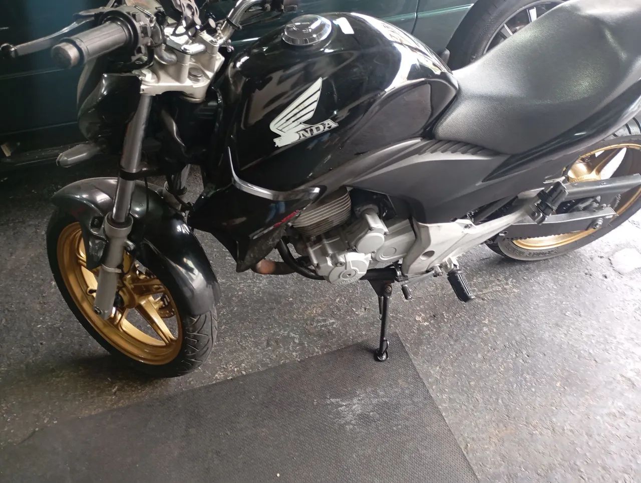 cb 300
