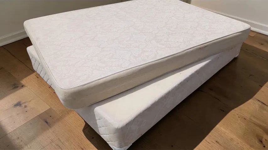 Cama de casal, bege, em bom estado. - Foto 2