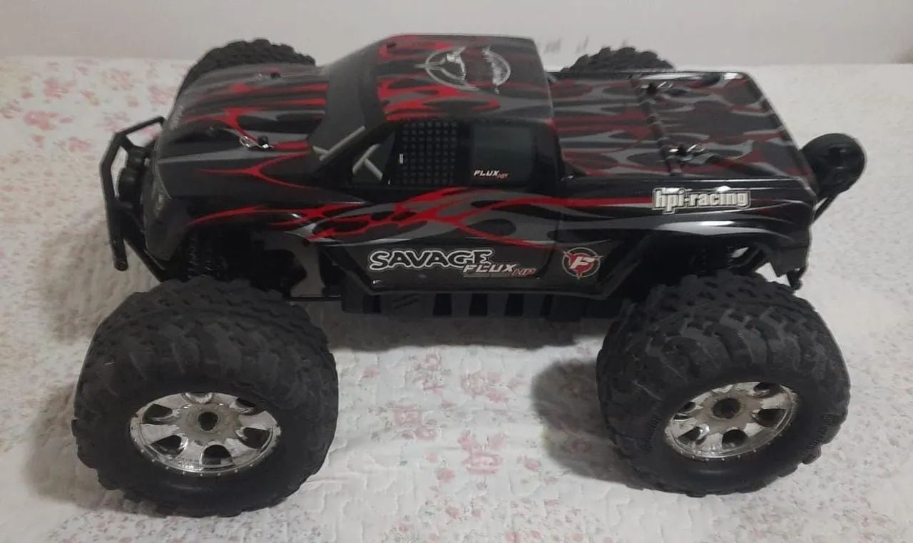 HPI Savage Flux HP Escala 1/8 Eletrico
