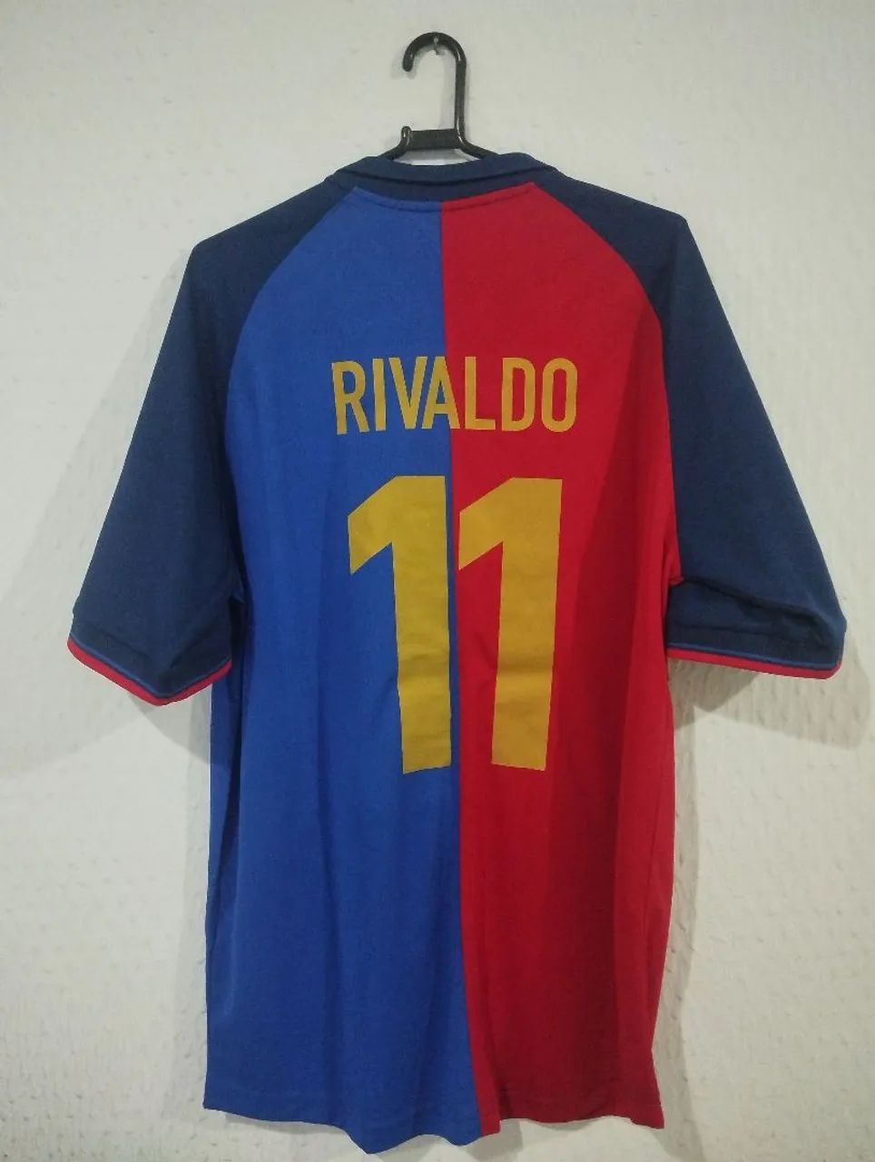 Camisa Retrô Importada Barcelona Centenário 1999 RIVALDO 11 - Foto 2