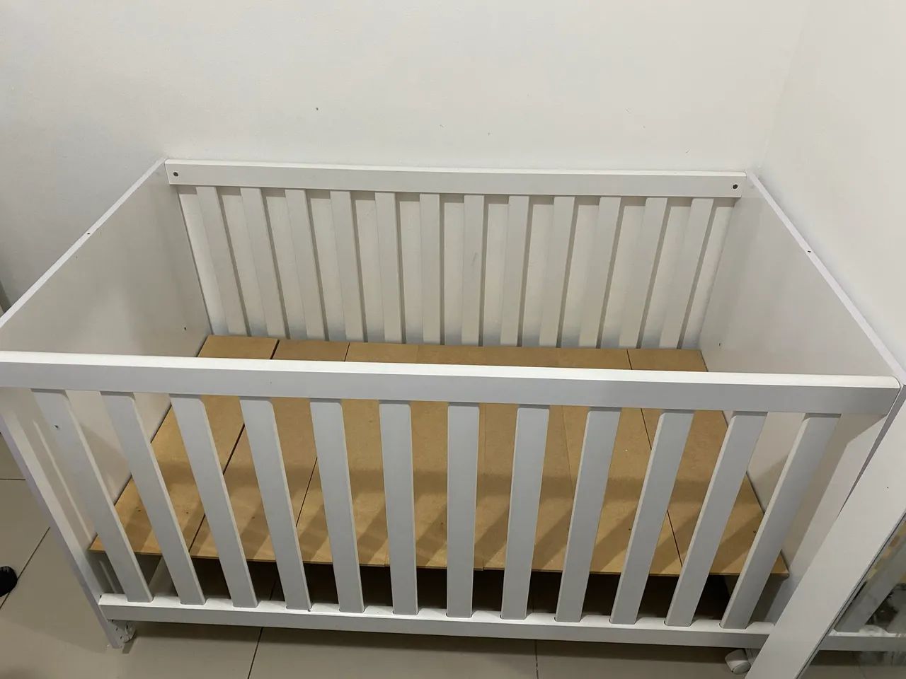 Berço infantil semi novo 